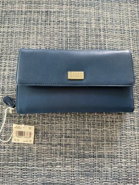 NWT Crazy Horse Liz Claiborne Navy Wallet Pocketbook